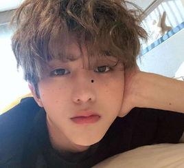 娱乐主播爆料黄景瑜王子奇,娱乐主播揭秘神秘恋情  第1张